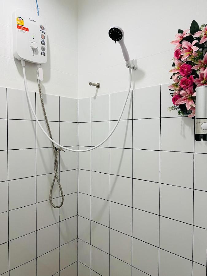 Bed Station Vandrarhem Ban Madua Wan Exteriör bild